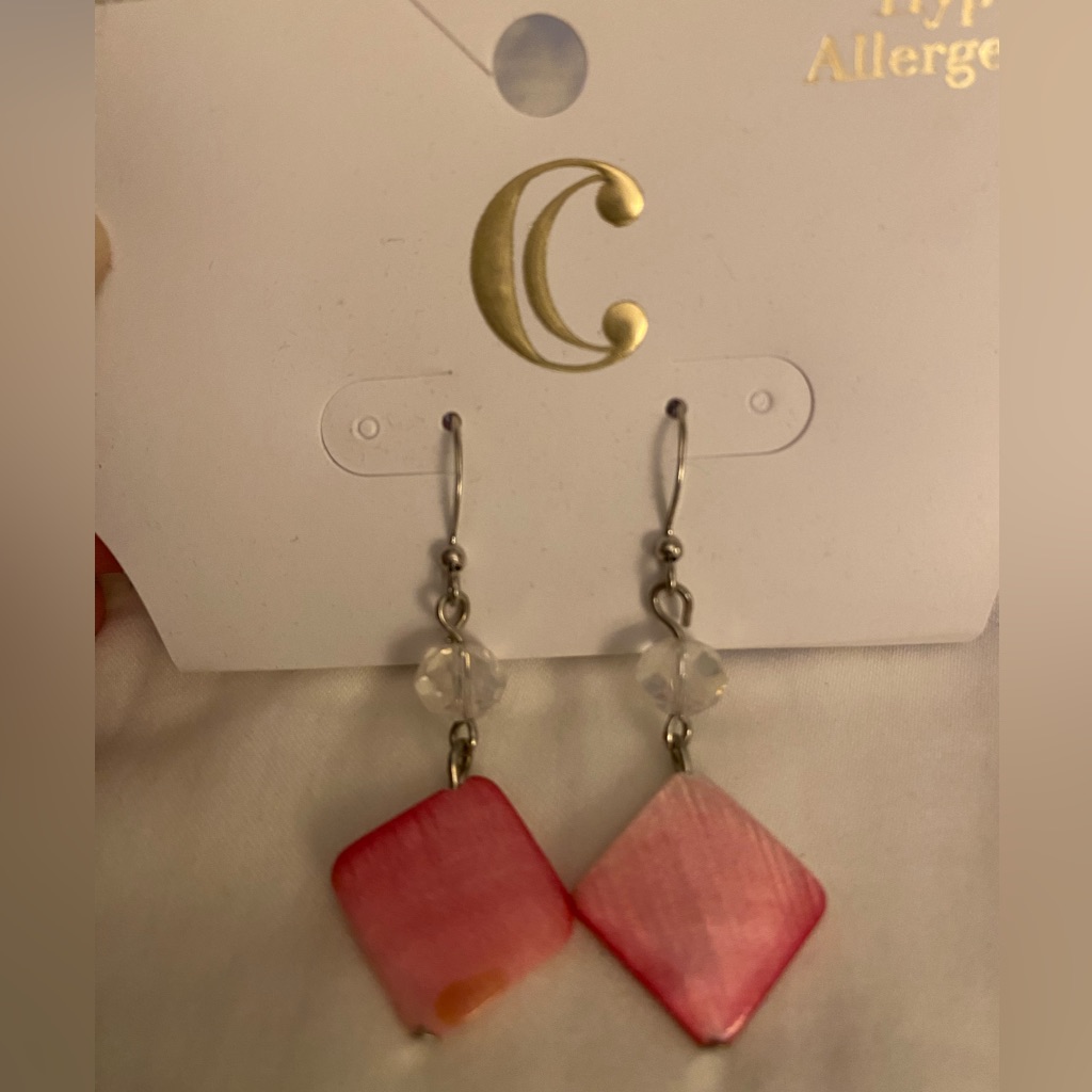 Charming Charlie Pink Dangly Earrings 6$